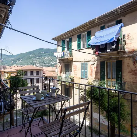 C_44 - Be On The Old Steps Between Station And Centre / Scalinata Cernaia